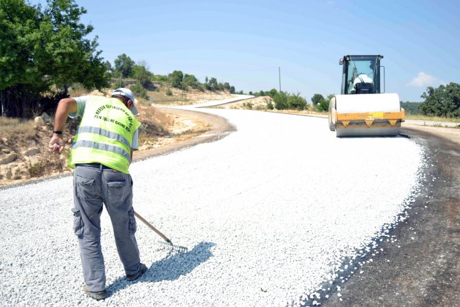 asfaltlanan-yollar-vatandasin-hizmetinde-(1).jpg